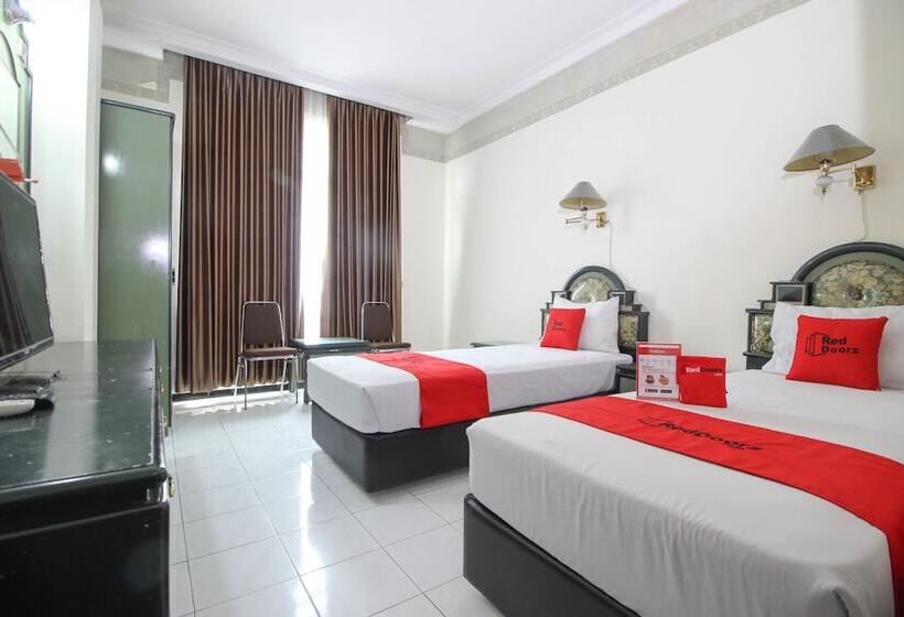 Номер Стандарт, Reddoorz Near Malioboro Mall