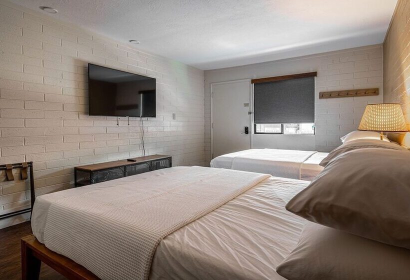 Номер Стандарт, Star Motel