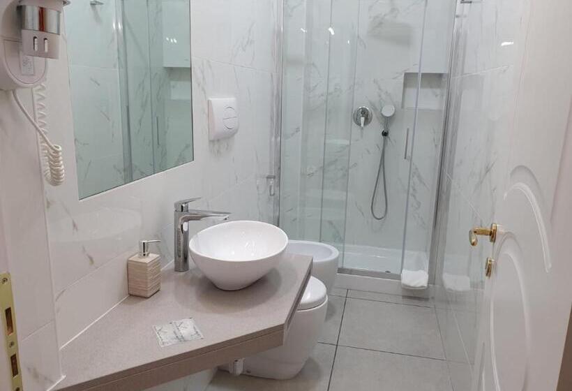اتاق استاندارد چهار تخته, Guest House Piazza Carmine