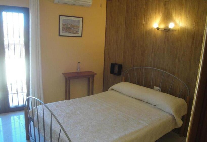 スタンダードルーム, Hostal Cristina