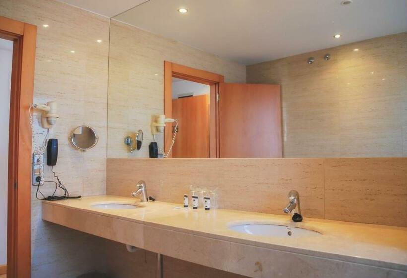 Quarto Estandar, Faranda Marsol Candás