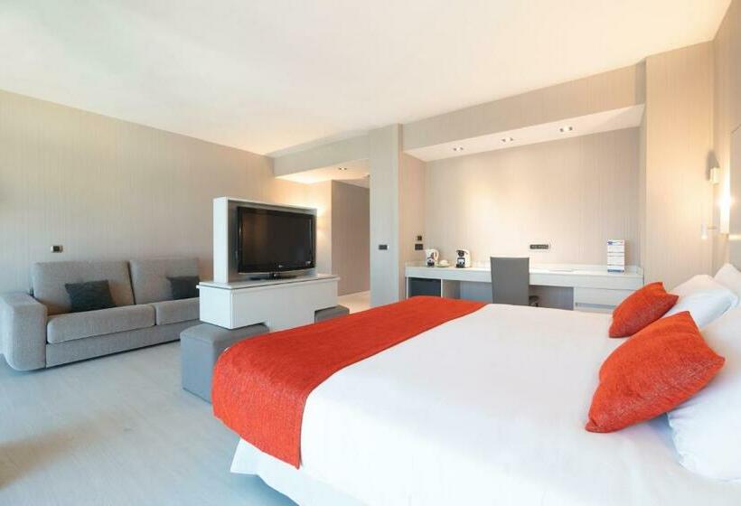 سوئیت جونیور با ماساژ آبی, Isla Mallorca  & Spa