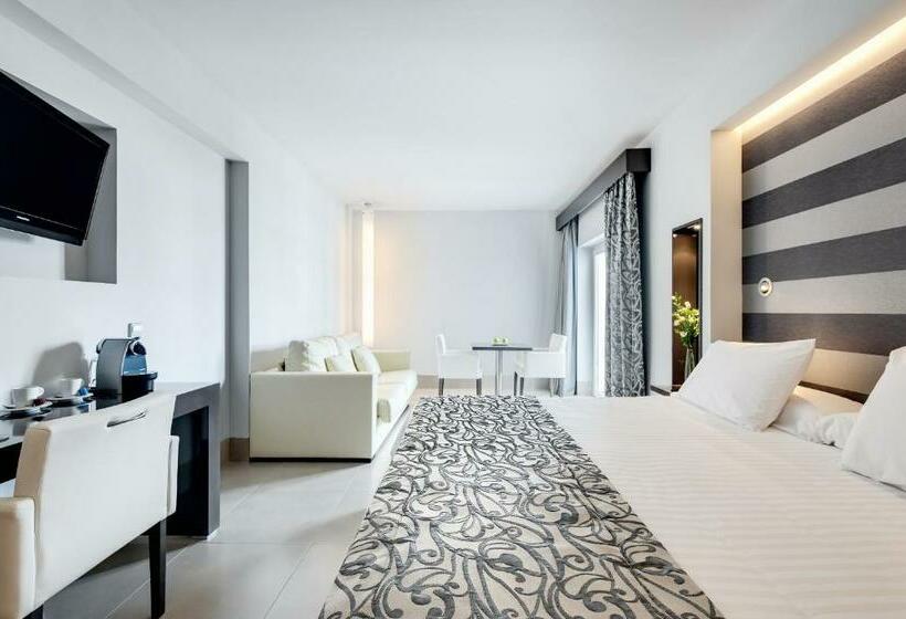 سوییت جونیور, Barceló Hamilton Menorca Adults Only
