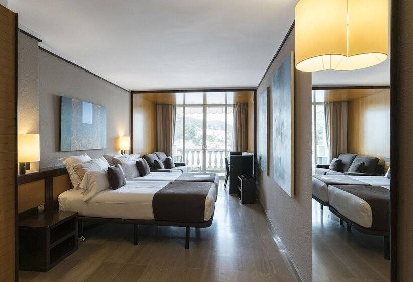 Cameră Deluxe cu Vedere la Mare cu Balcon, Estela Barcelona