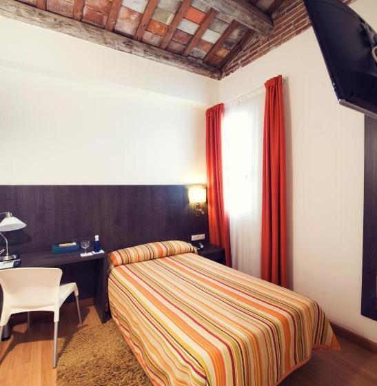 Chambre Standard Individuelle, Miramar Badalona