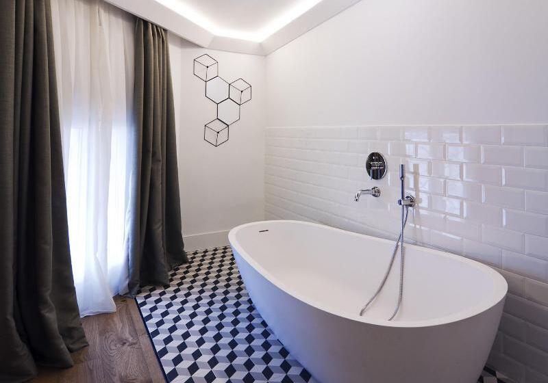 سوییت جونیور, One Shot Palacio Reina Victoria 04