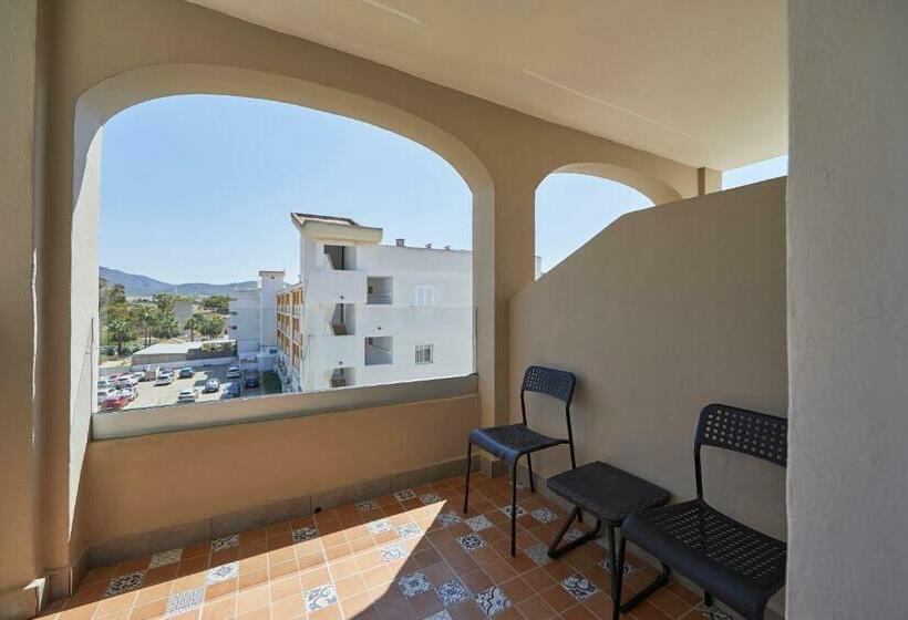 Quarto Estandar, Nura Santa Ponsa Pins