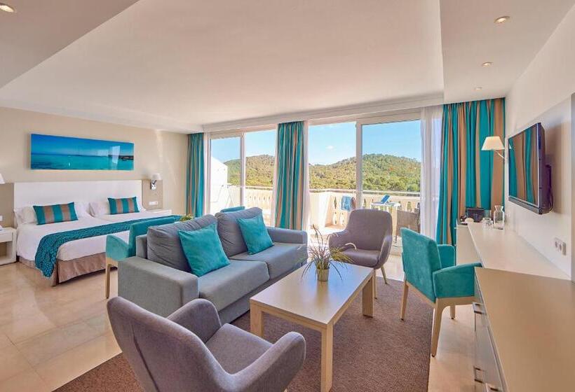 سوییت جونیور با چشم‌انداز دریا, Universal Hotel Lido Park & Spa