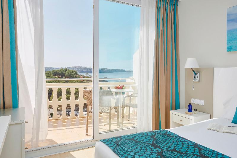 اتاق اساندارد با چشم‌انداز جانبی به دریا, Universal Hotel Lido Park & Spa