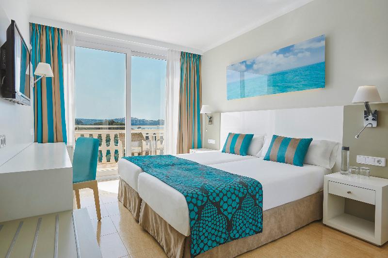 اتاق اساندارد با چشم‌انداز جانبی به دریا, Universal Hotel Lido Park & Spa