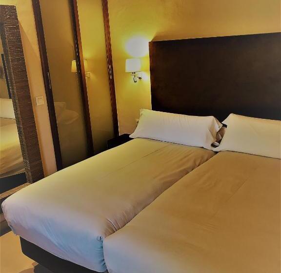 标准三人间, Chillout Hotel Tres Mares