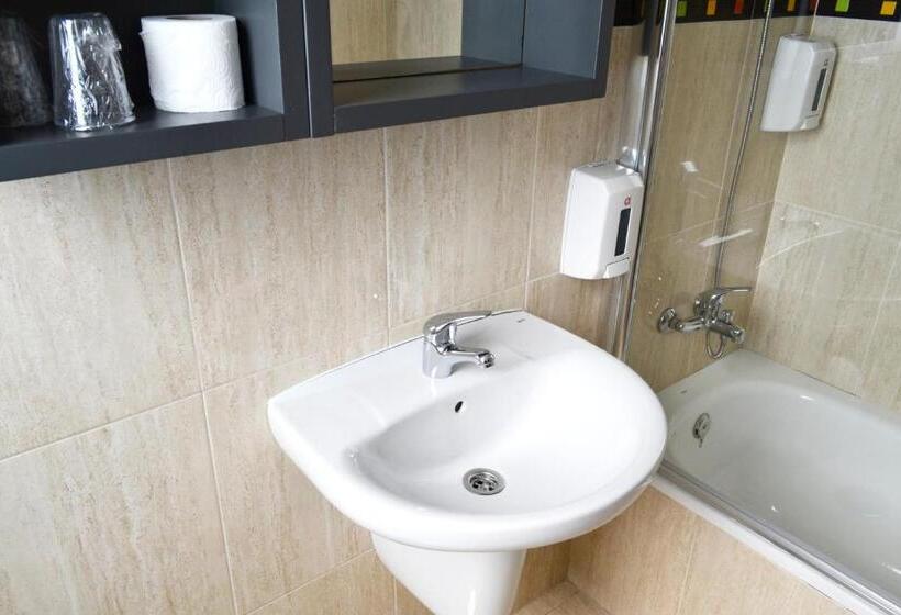 Quarto Economy, Alda Estacion Vigo