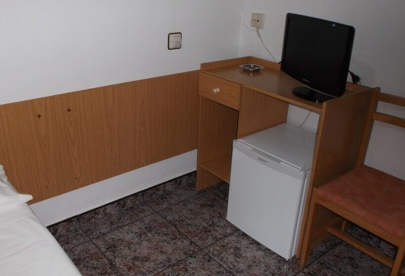 Номер Стандарт Трехместный, Arce