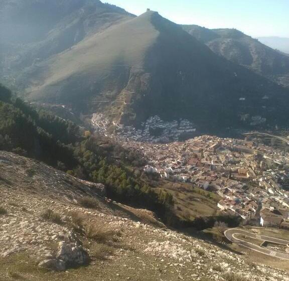 이코노미 룸, Balcón De Cazorla