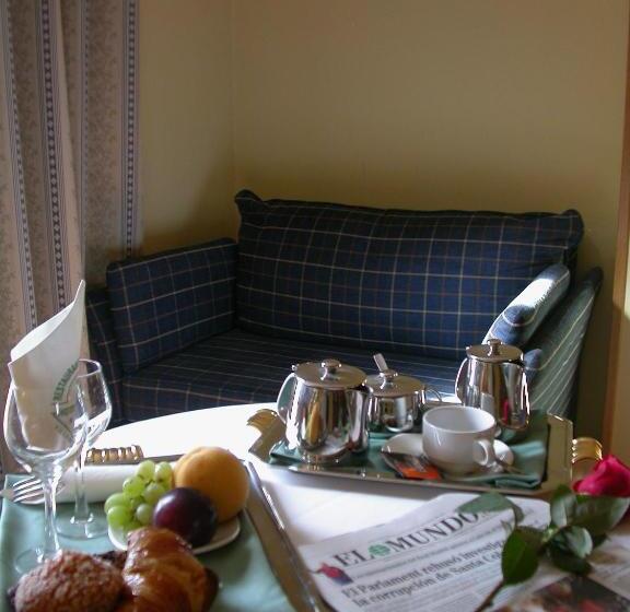 Junior Suite, Galaico