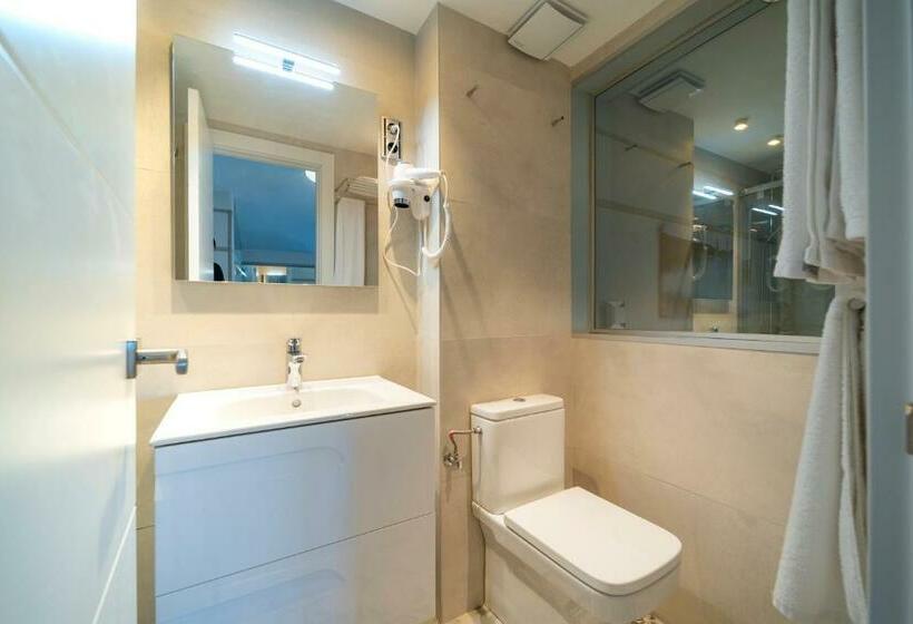 اتاق استاندارد با بالکن و چشم‌انداز دریا, &spa El Puerto