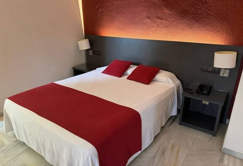 Quarto Economy, Nerja Club By Dorobe