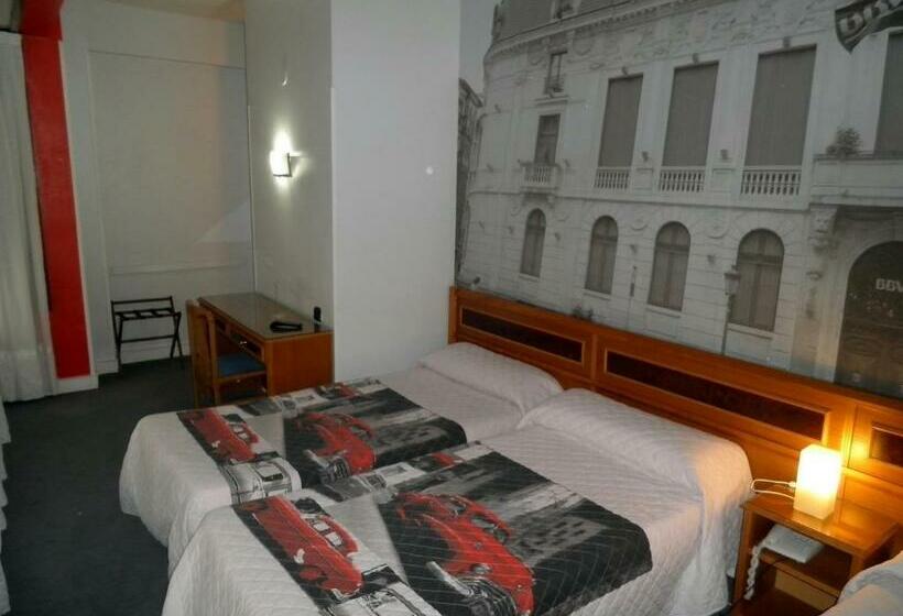 Quarto Triplo Estandar, Photo Zabalburu