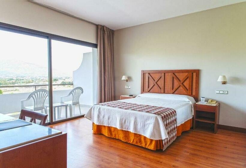 Quarto Estandar Vista Piscina, Trh Paraiso