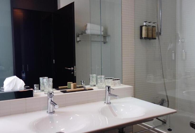 Quarto standard, Parador De Antequera