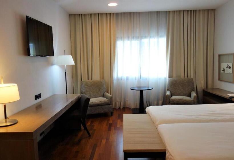 Quarto standard, Parador De Antequera