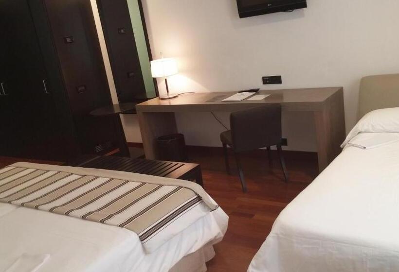 Quarto standard, Parador De Antequera