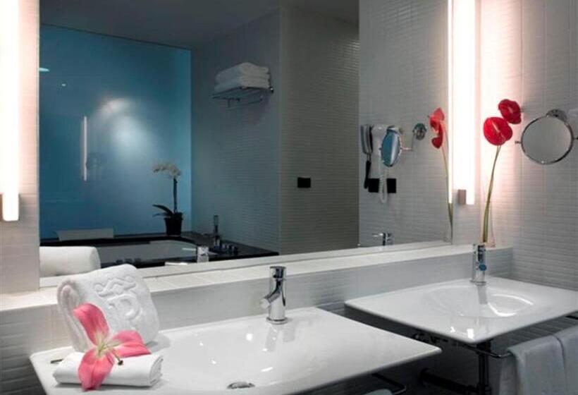 Quarto standard, Parador De Antequera