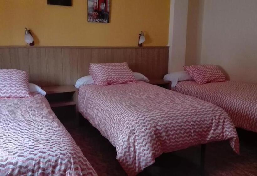 اتاق استاندارد سه نفره, Hostal Andrés