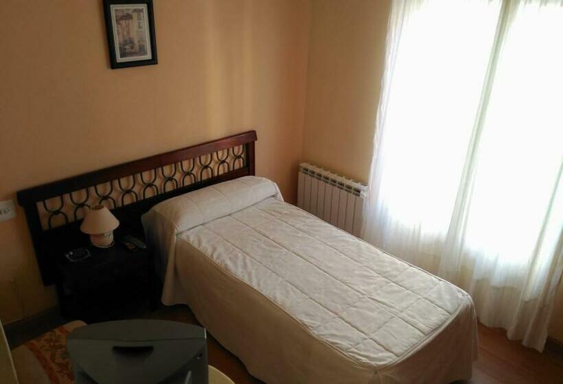 اتاق استاندارد یک نفره, Hostal Blazquez Sanchez