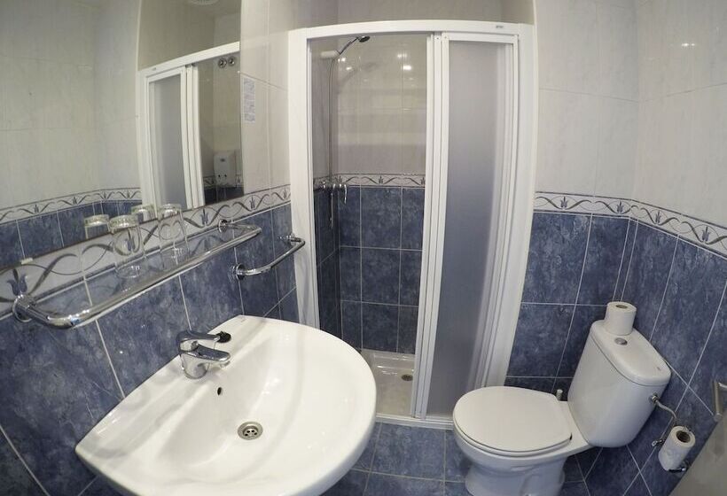 Номер Стандарт, Hostal Mediterráneo