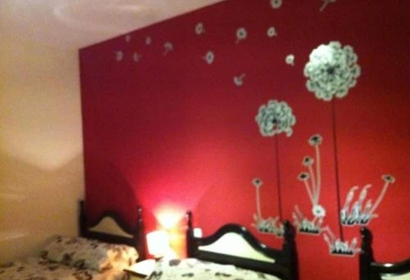 标准三人间, Hostal Neptuno