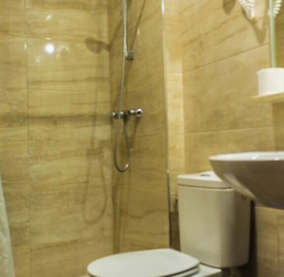 标准单人间共用浴室, Hostal La Palma