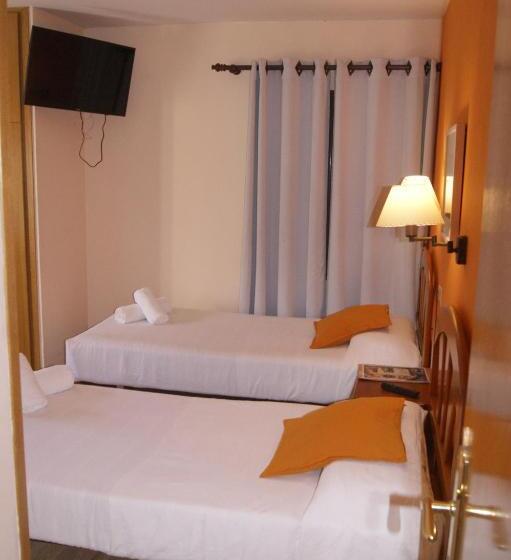 Номер Стандарт, Hostal Cal Batista