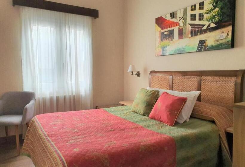 Номер Basic, Hostal Canigó