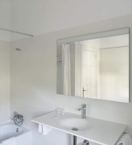 Номер Стандарт, Hostal Canigó