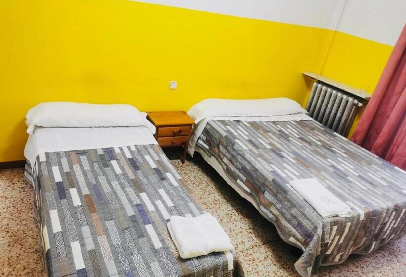 اتاق استاندارد با سرویس بهداشتی مشترک, Hostal Ruano