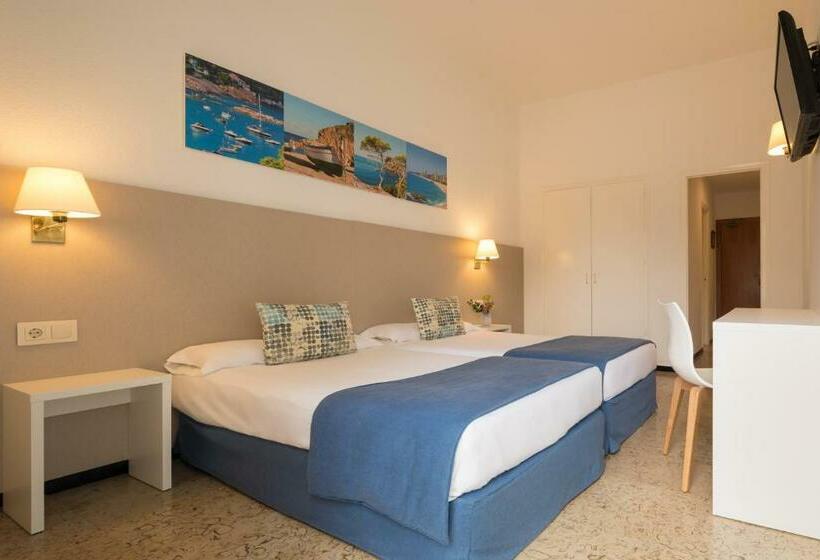 חדר סטנדרט לארבעה, htop Caleta Palace
