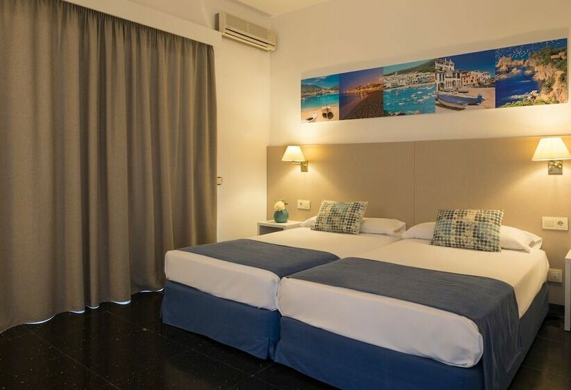 חדר סטנדרט לשלושה, htop Caleta Palace
