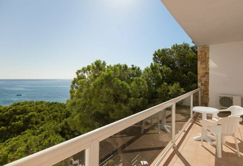חדר סופריור לשלושה עם נוף לים, htop Caleta Palace