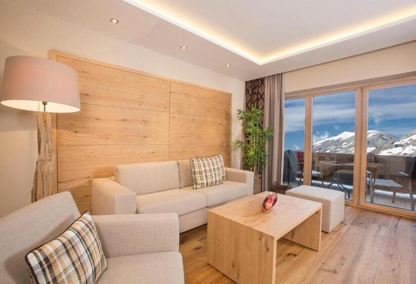 Люкс Повышенной Комфортности, Das Gemütliche Dorfhotel Kaltenhauser