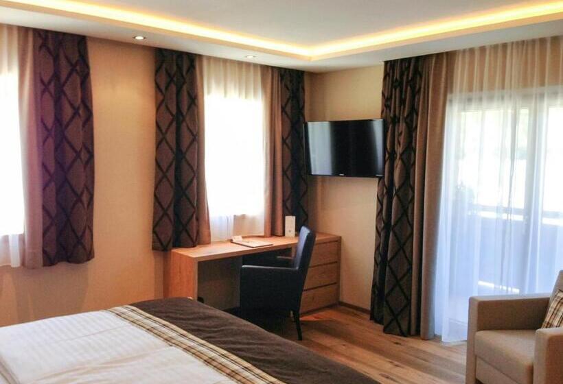 Номер Superior с Балконом, Das Gemütliche Dorfhotel Kaltenhauser