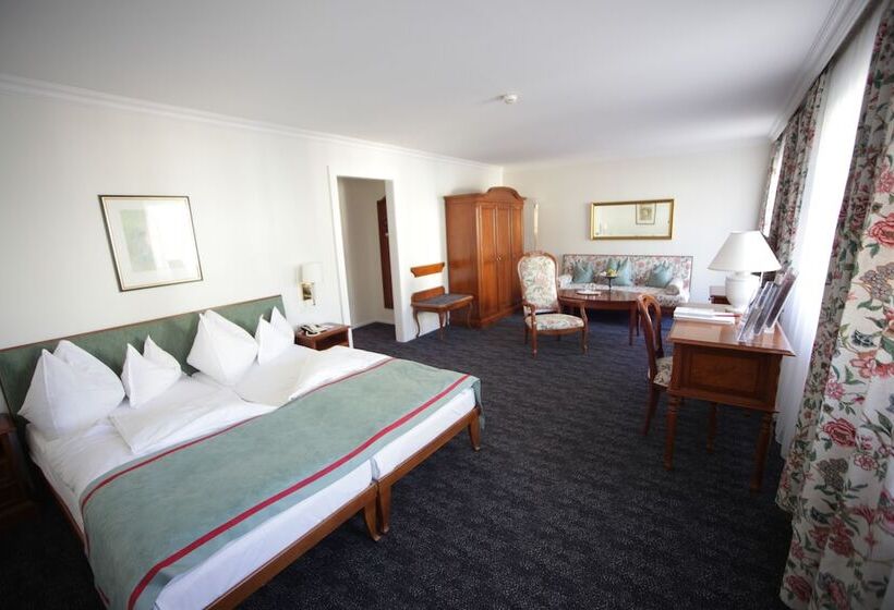 اتاق استاندارد با چشم‌انداز دریاچه, Romantik Hotel Im Weissen Rössl Am Wolfgangsee