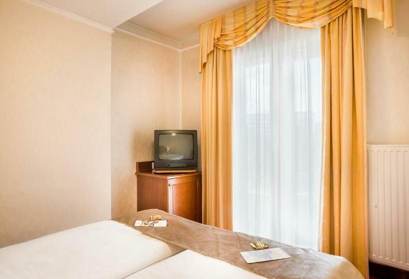 标准三人间, Select Hotel Prinz Eugen Wien