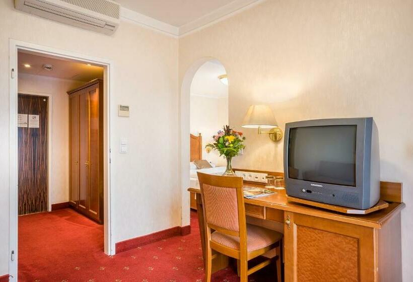 标准三人间, Select Hotel Prinz Eugen Wien