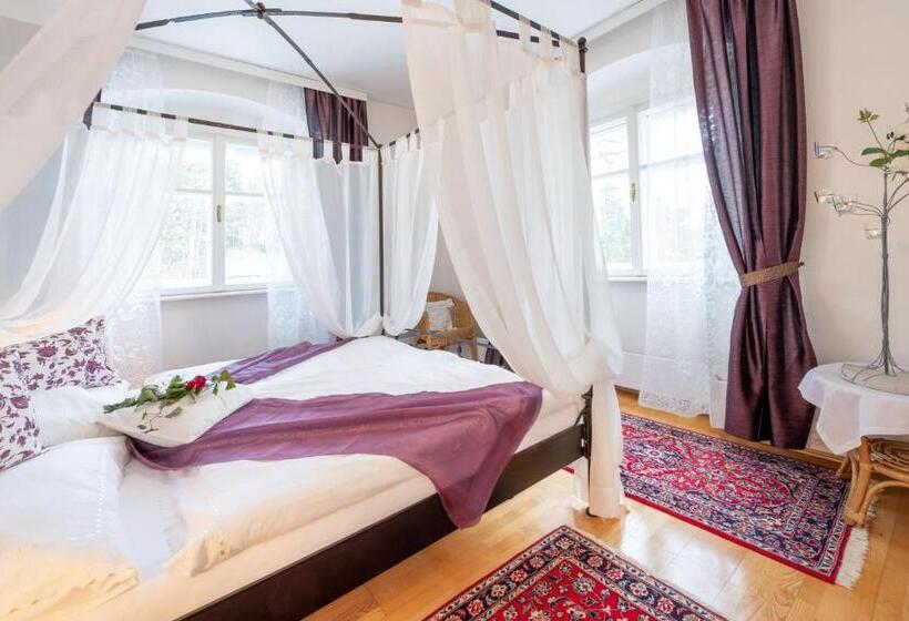 スイート, Schlosshotel Rosenau Superior
