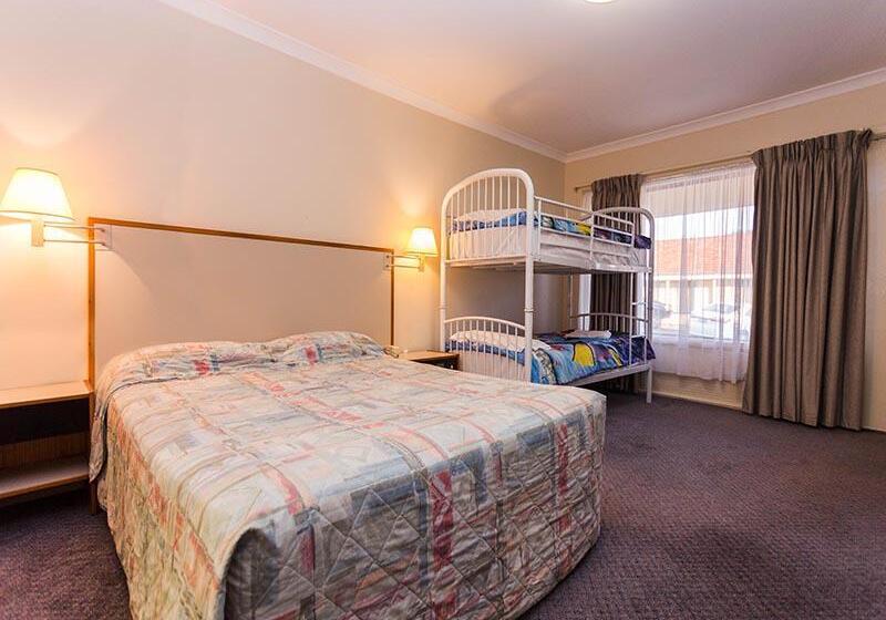 Семейный Номер, Sleepwell Motel