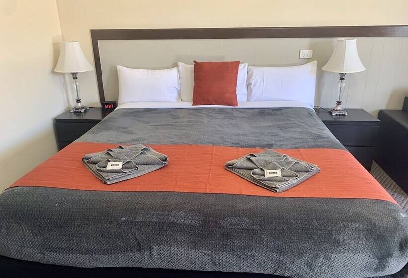 Номер Deluxe, Gilgandra Motel