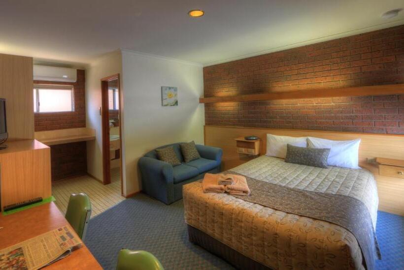 이코노미 트리플 룸, Bairnsdale Tanjil Motor Inn