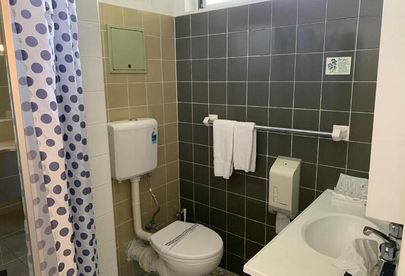 Семейный Номер, Panorama Motor Inn