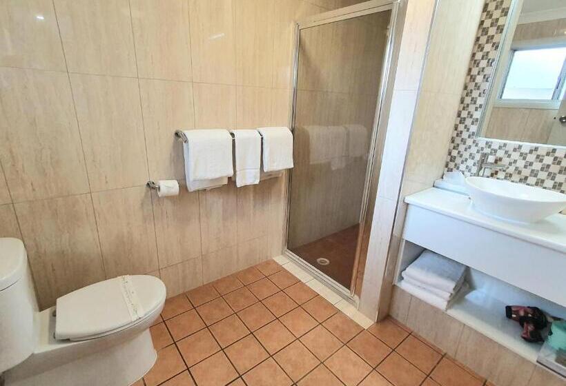 Family Suite, Mcnevins Maryborough Motel